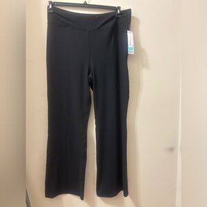 NWT- Women’s Black High Rise  Active Bottoms. Size 2X